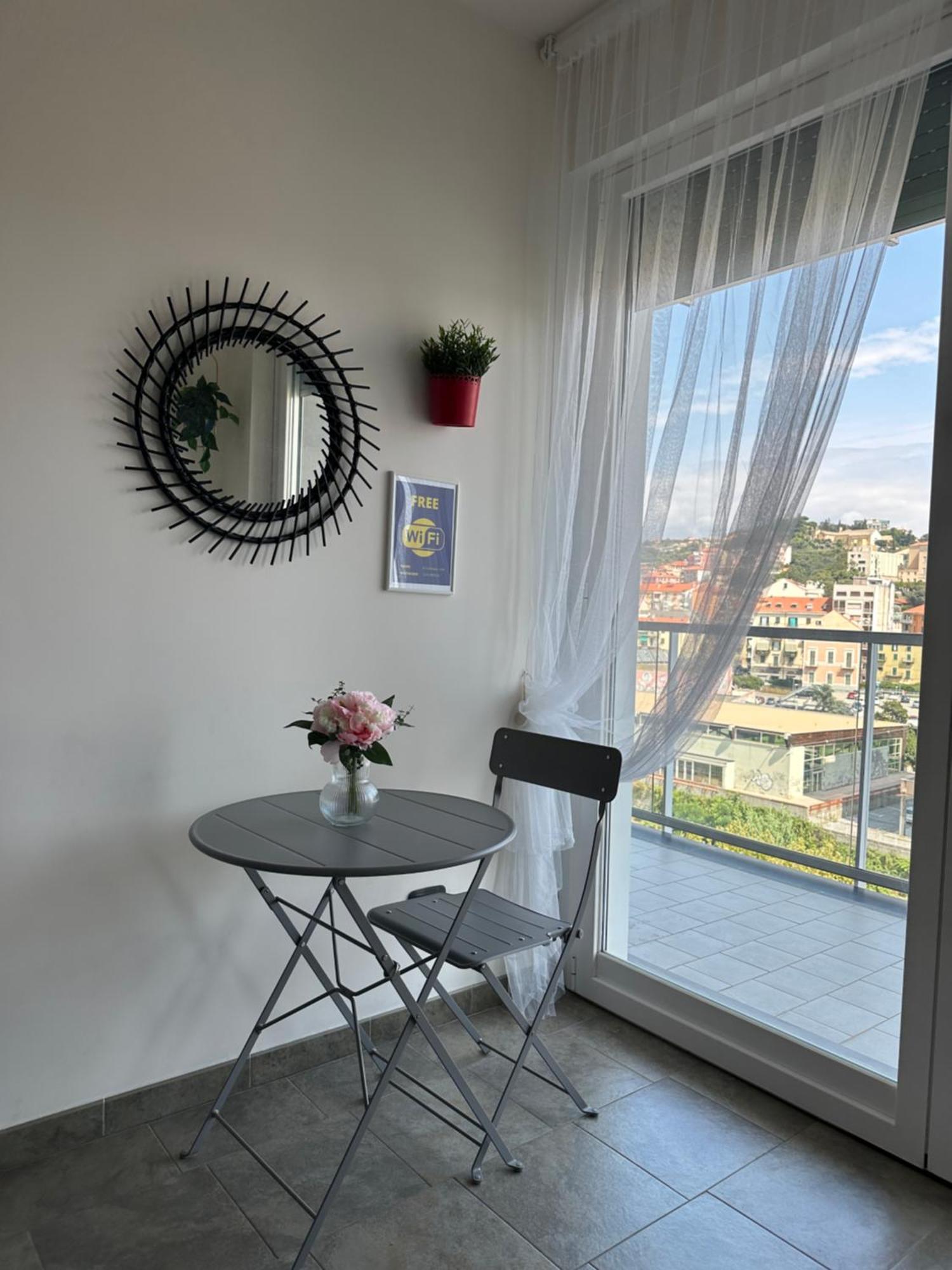Apartamento Il Gabbiano Savona "Luxury House" - Wifi, Parking, Shopping Center Exterior foto
